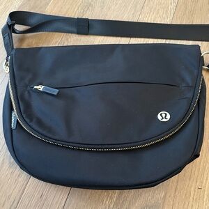 Lululemon Black 5L All night festival crossbody bag